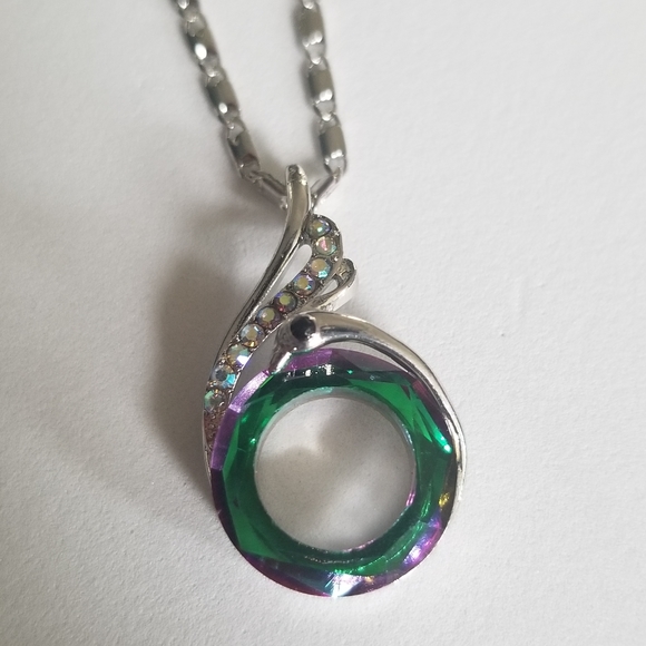 Jewelry - Iridescent Peacock Necklace